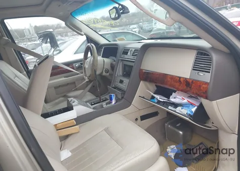 2004 Lincoln Navigator z USA, uszkodzony, nr VIN 5LMFU28R44LJ20071